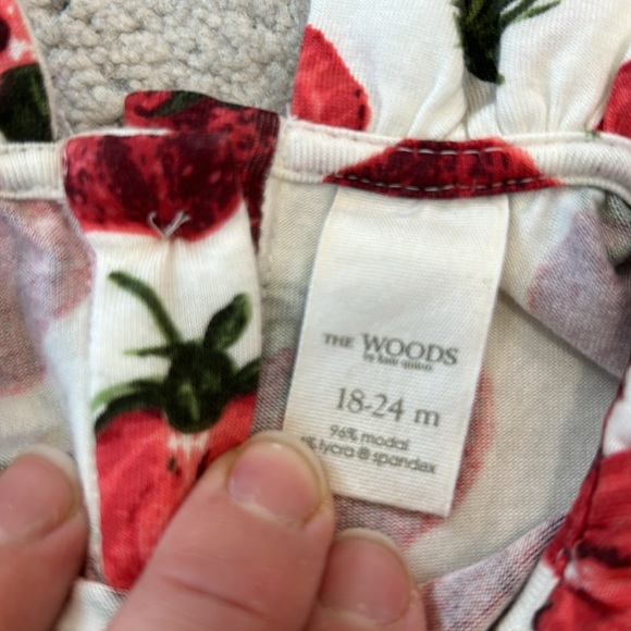 Kate Quinn bamboo woods collection strawberry set - Picture 3 of 4